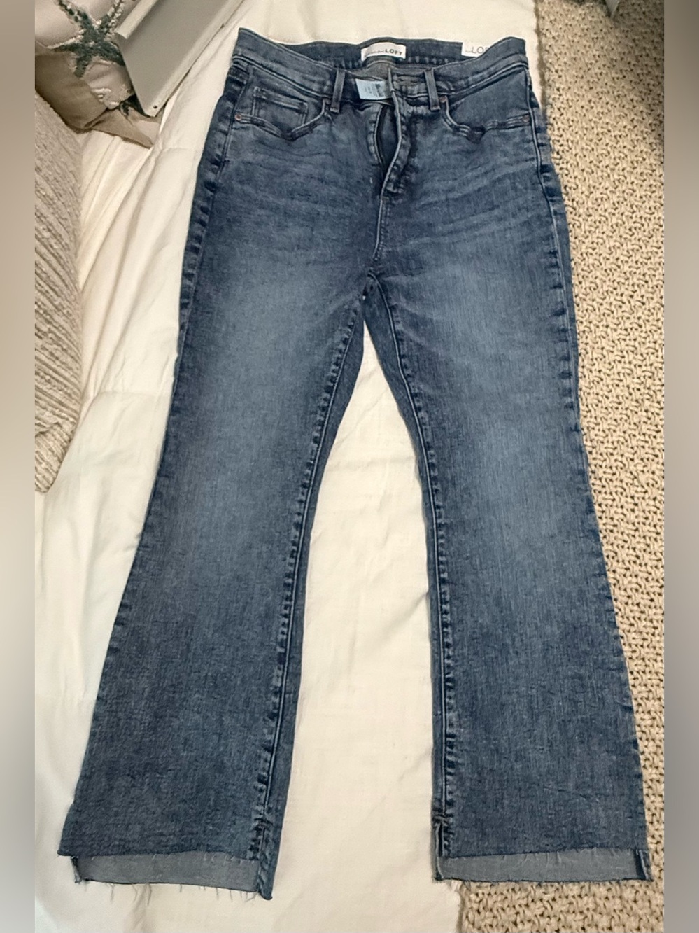 LOFT NWT Women's Medium Blue Kick Crop High Rise Jeans- Size 8P